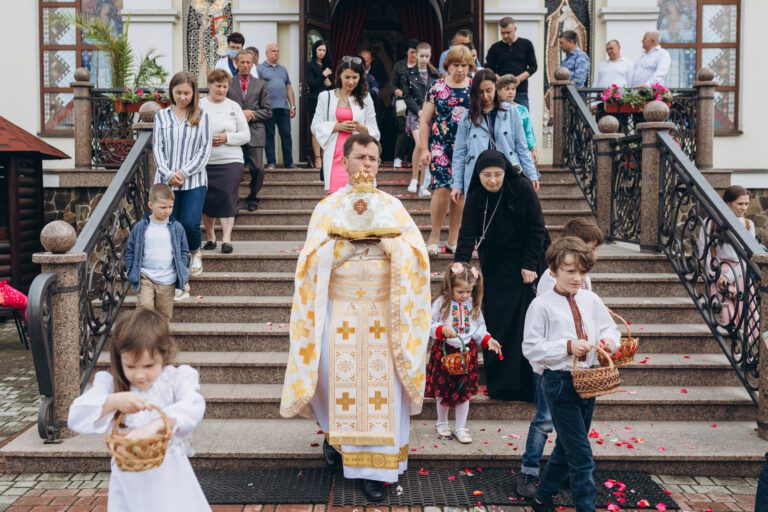 ПЦУ дозволила вірянам працювати в дні релігійних свят