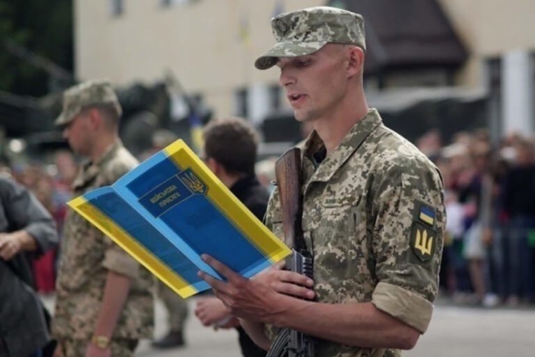 Призовний вік хочуть змінити з 18 до 25 років