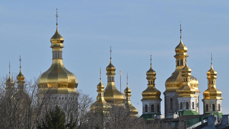 Православний щоденник на 28 жовтня: День пам’яті Параскеви Іконійської. Прикмети про сонце та небо. Іменини 