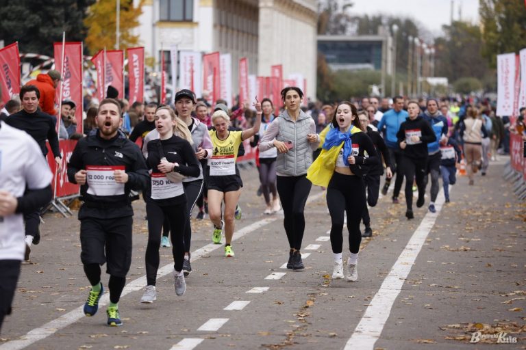 Рекордний забіг на марафоні з візочком