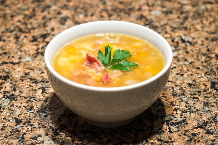 Страви української національної кухні: гороховий суп