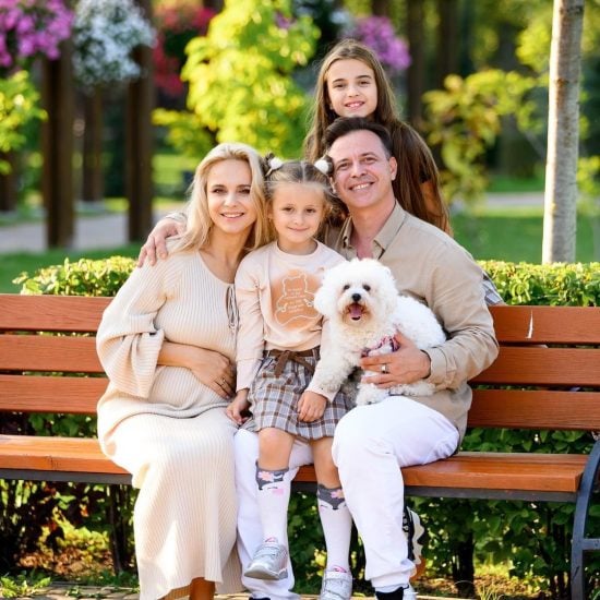Телеведуча Лілія Ребрик з родиною: чоловіком Андрієм та доньками Діаною і Поліною