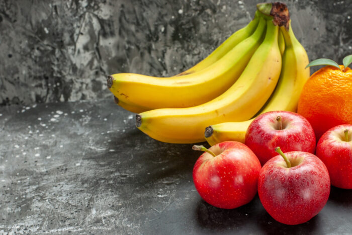 Банани не можна класти поряд з іншими фруктами