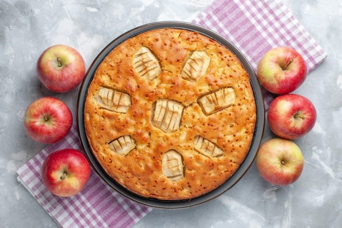 Хрусткий та солоденький пиріг з гарбуза і яблук