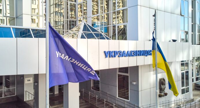 “Укрзалізниця” додала передріздвяні потяги і підвищила вартість квитків на міжнародні рейси: Деталі 
