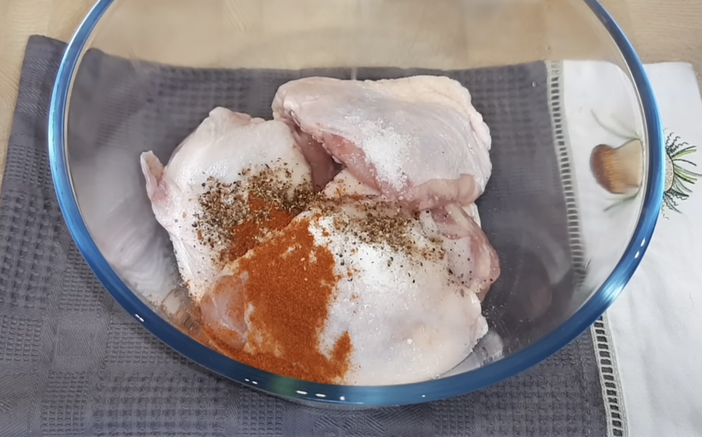 Покроковий рецепт курки з рисом у духовці – легка та смачна страва