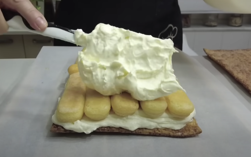 Покроковий рецепт торта "Дипломат: простіший та смачніший за "Наполеон"
