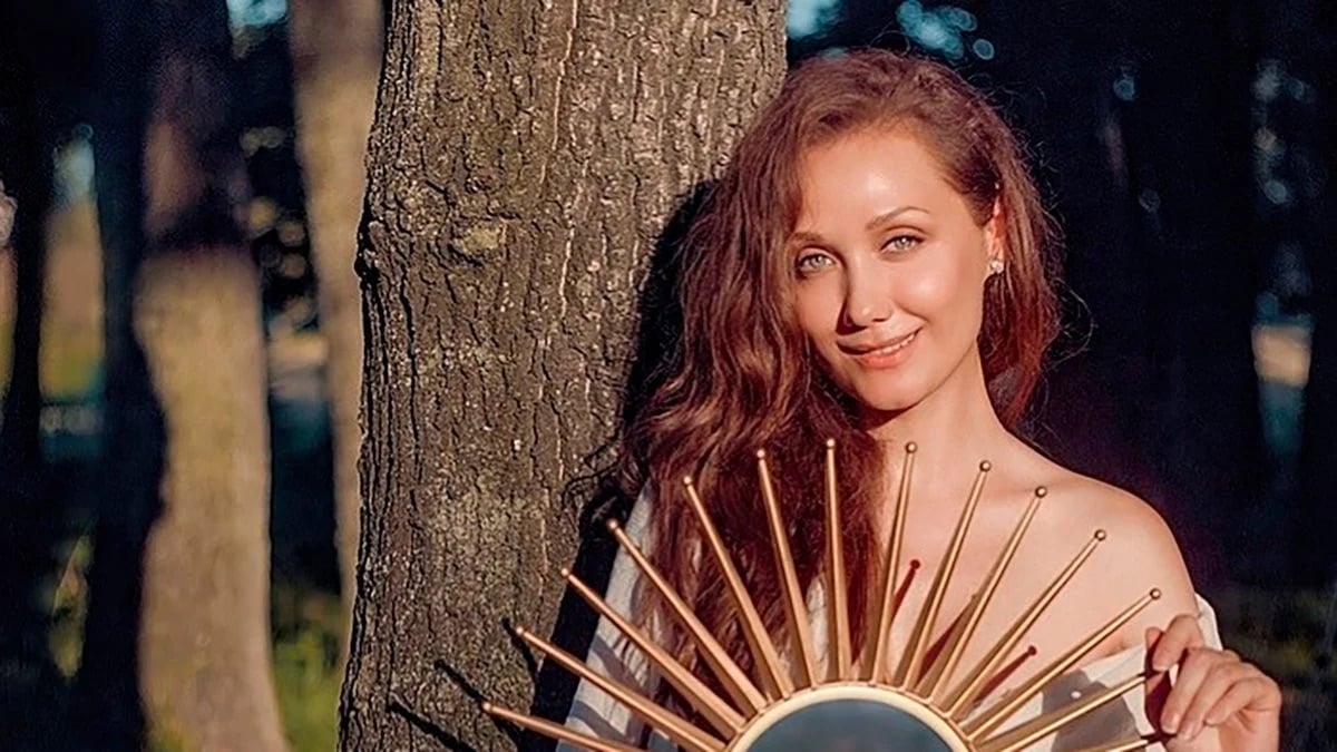 Євгенія Власова вперше за два роки дала інтерв'ю: де зараз співачка, як живе і чому не повертається додому