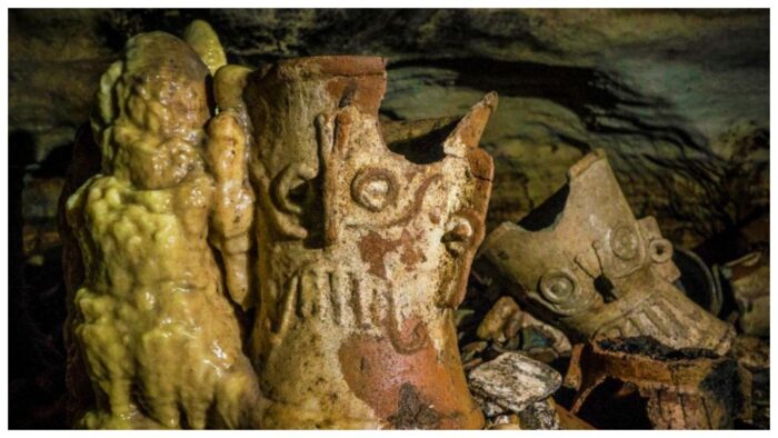 Артефакти з мексиканської печери 