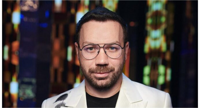 “Це наша така домовленість”: 41-річний дизайнер Андре Тан розповів, чому приховує свою 8-річну доньку 