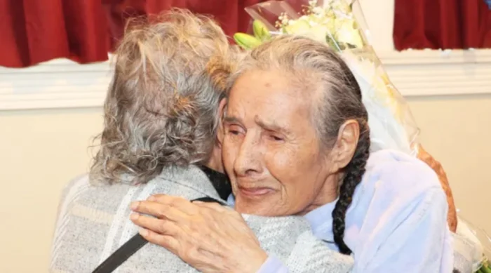 ДНК-тест допоміг двом американськимсестрам- близнючкам зустрітись через 81 рік вимушеної розлуки