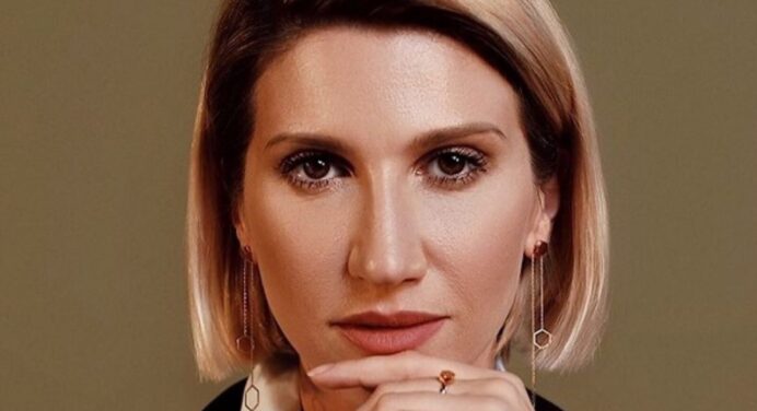 39-річна Аніта Луценко показала, який вигляд мала до популярності: зірку “Зважені та щасливі” не впізнати 