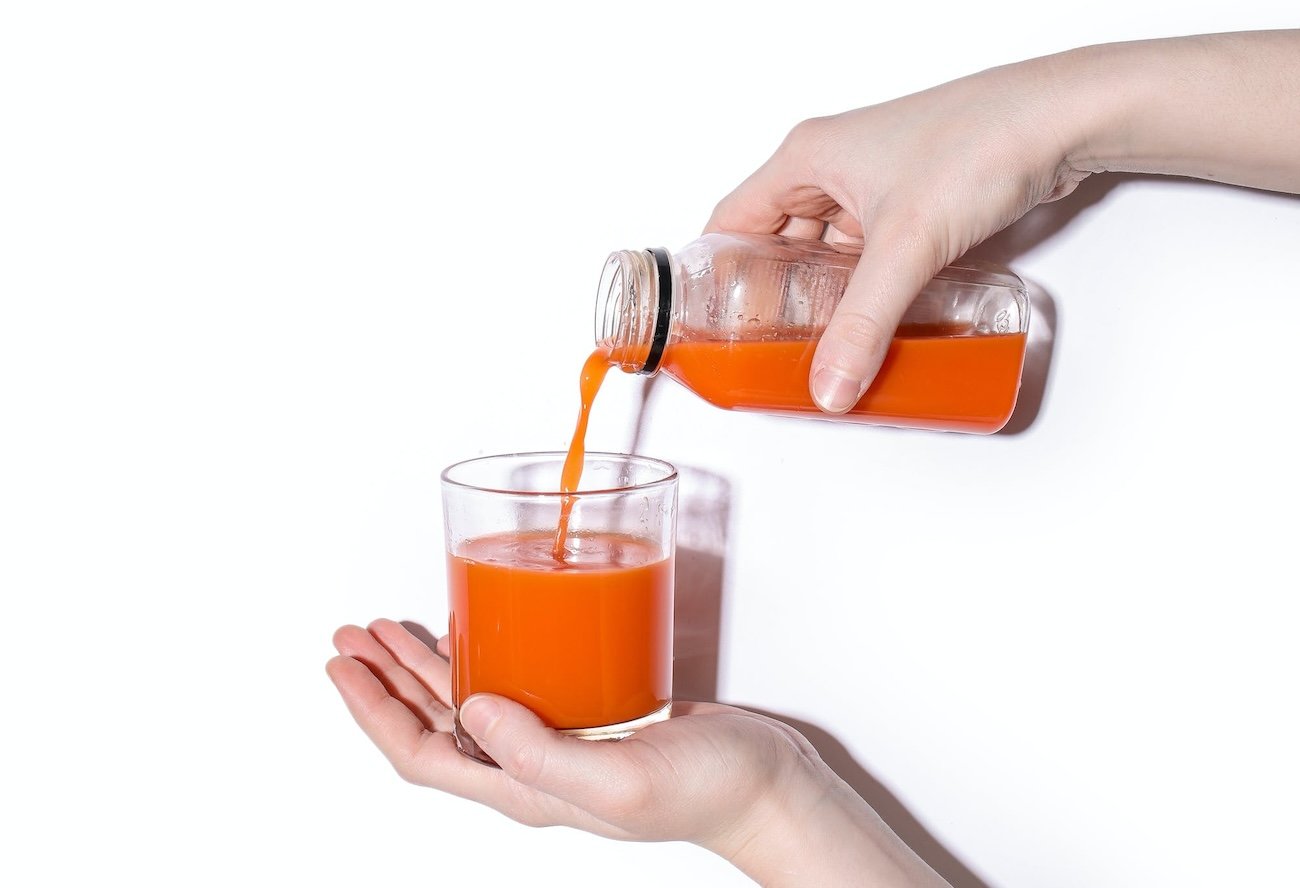Дієтологи розповіли про користь морквяного соку: ці факти вас точно здивують
