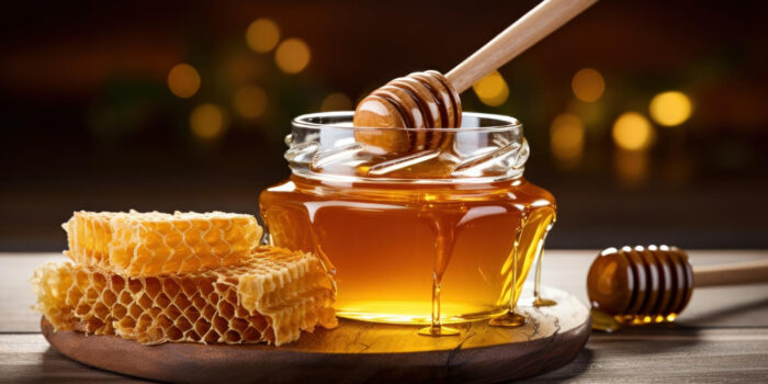 Господиня розповіла секрет, як розтопити зацукрований мед