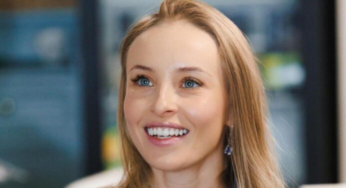 Через 4 місяці після розлучення: 35-річна Анна Сагайдачна з “Кріпосної” вагітна — коли стане мамою вдруге? 